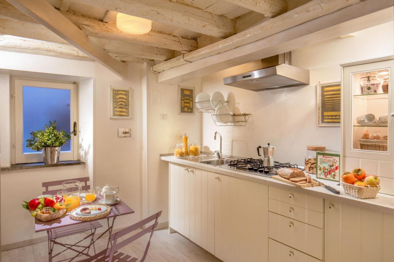 Boutique Hotel Campo De' Fiori Rom Exteriör bild