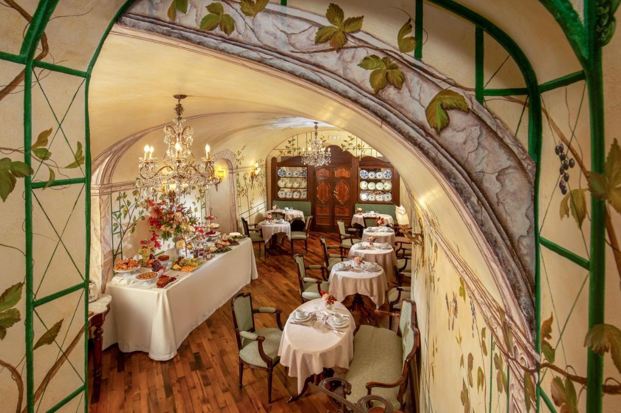 Boutique Hotel Campo De' Fiori Rom Exteriör bild